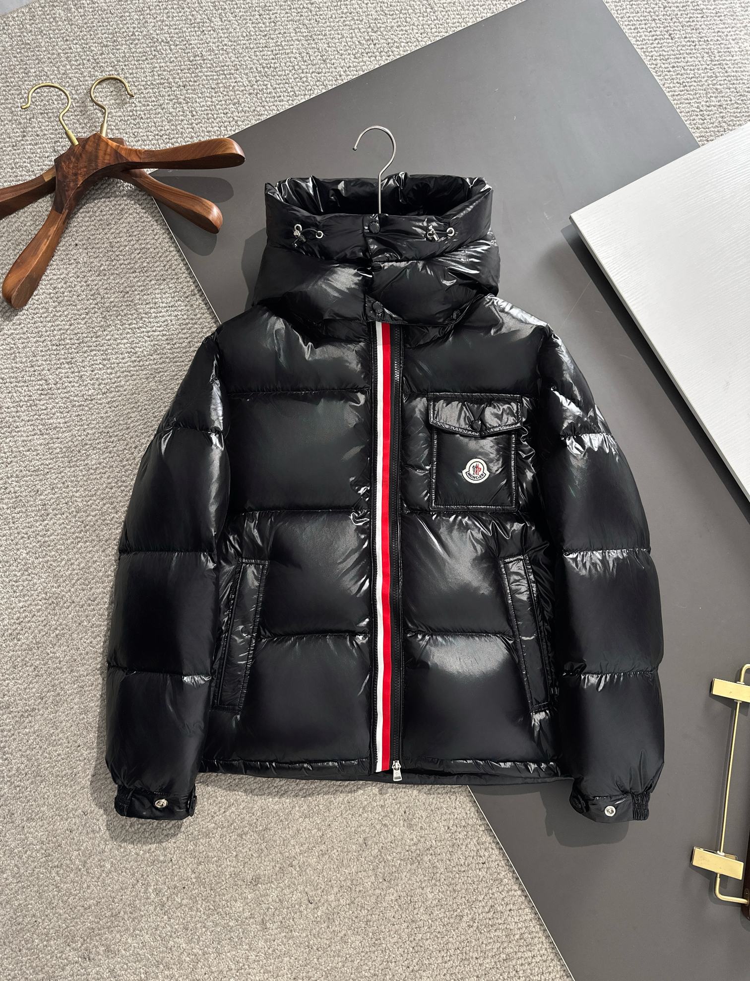 MONCLER 몽클레어 몽클레르 삼색 스트라이프 클래식 패딩 점퍼 의류