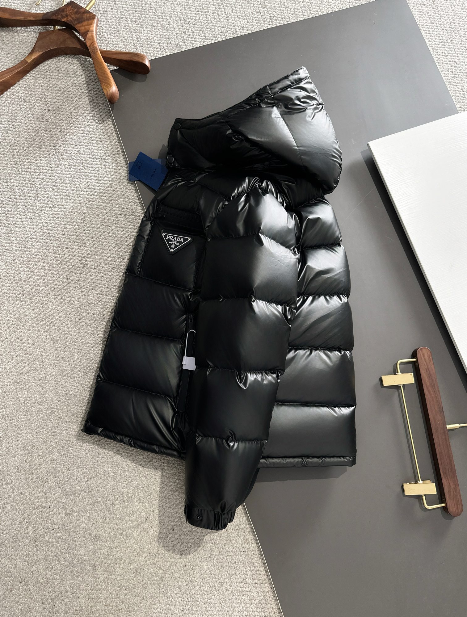 PRADA 프라다 패딩 점퍼 의류 (블랙)