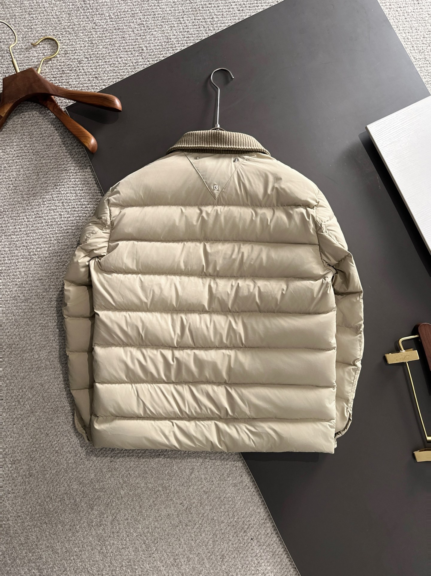 PRADA 프라다 카라 패딩 점퍼 의류