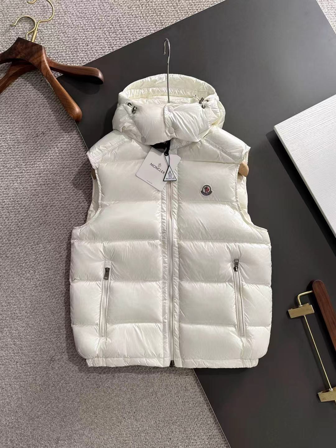 Moncler 클래식 Maya 마야 패딩 조끼 베스트 의류