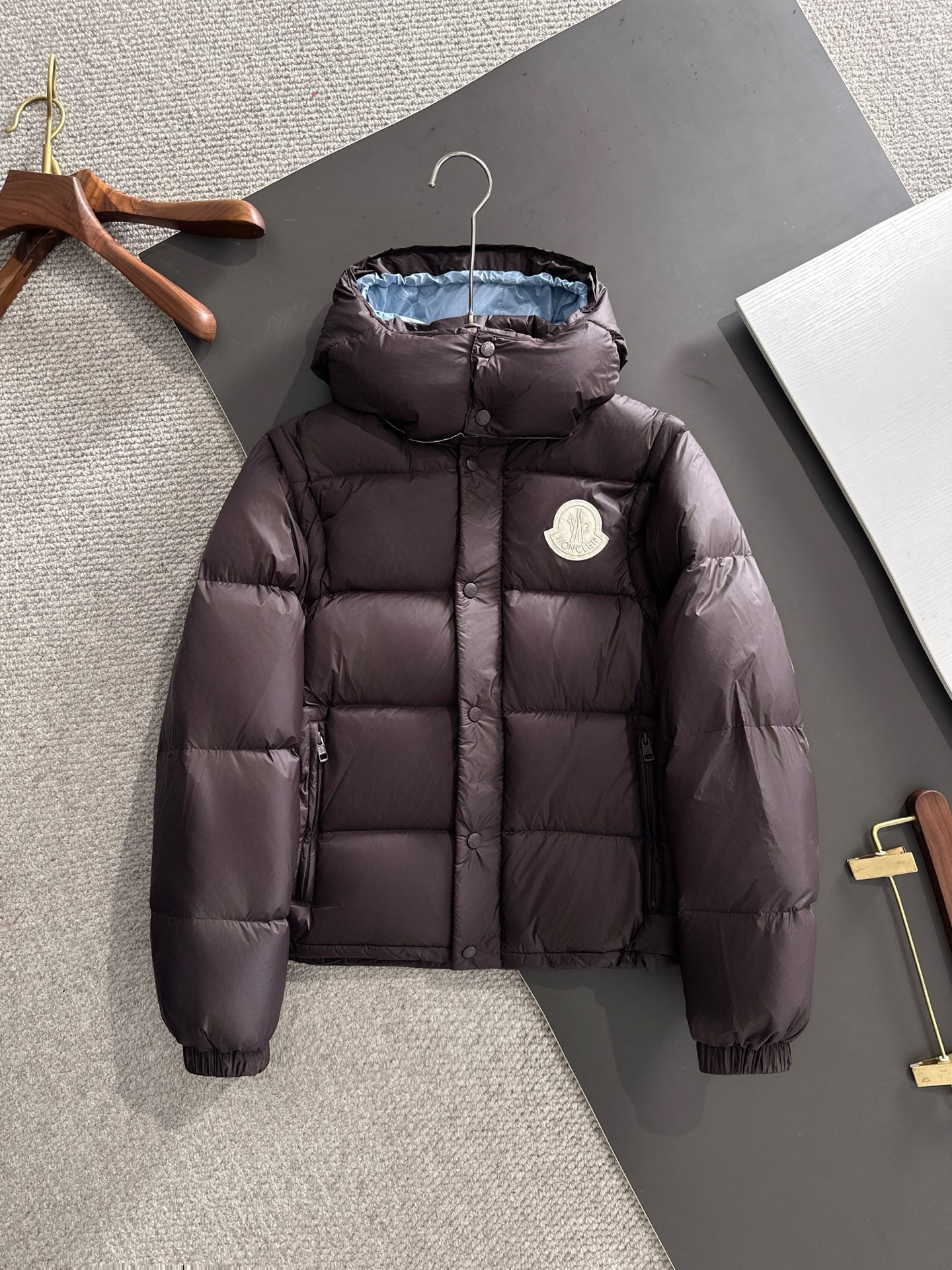 Moncler 몽클레어 몽클레르 로고 탈부착 소매 패딩 점퍼 의류