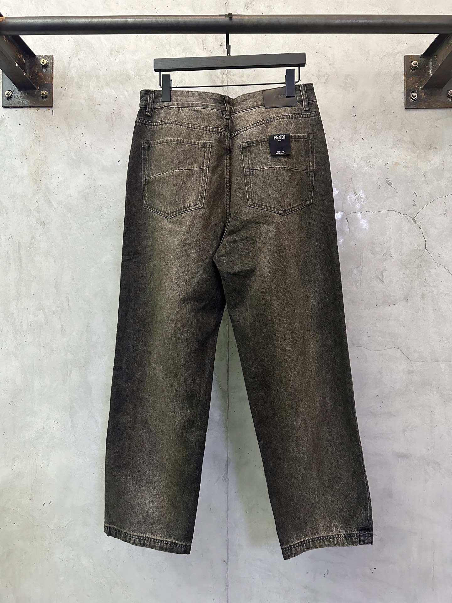 FENDI 펜디 스트레이트 핏 사이드 포켓 데님 팬츠 바지 의류