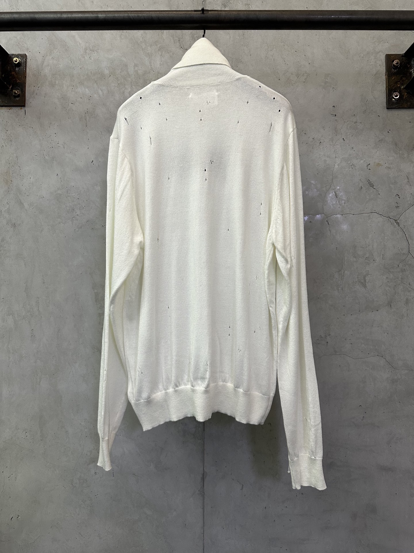 Maison Margiela 메종 마르지엘라 디스트로이드 니트 하이넥 스웨터 의류