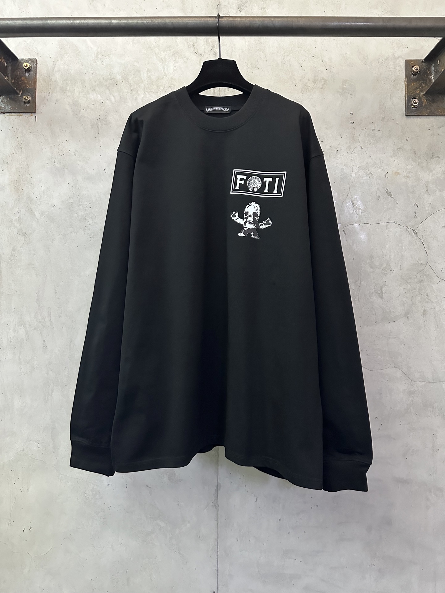 Chrome Hearts Foti CH 크롬하츠 시스템 블랙 컬러 패턴 라운드넥 롱슬리브 긴팔 티셔츠 의류