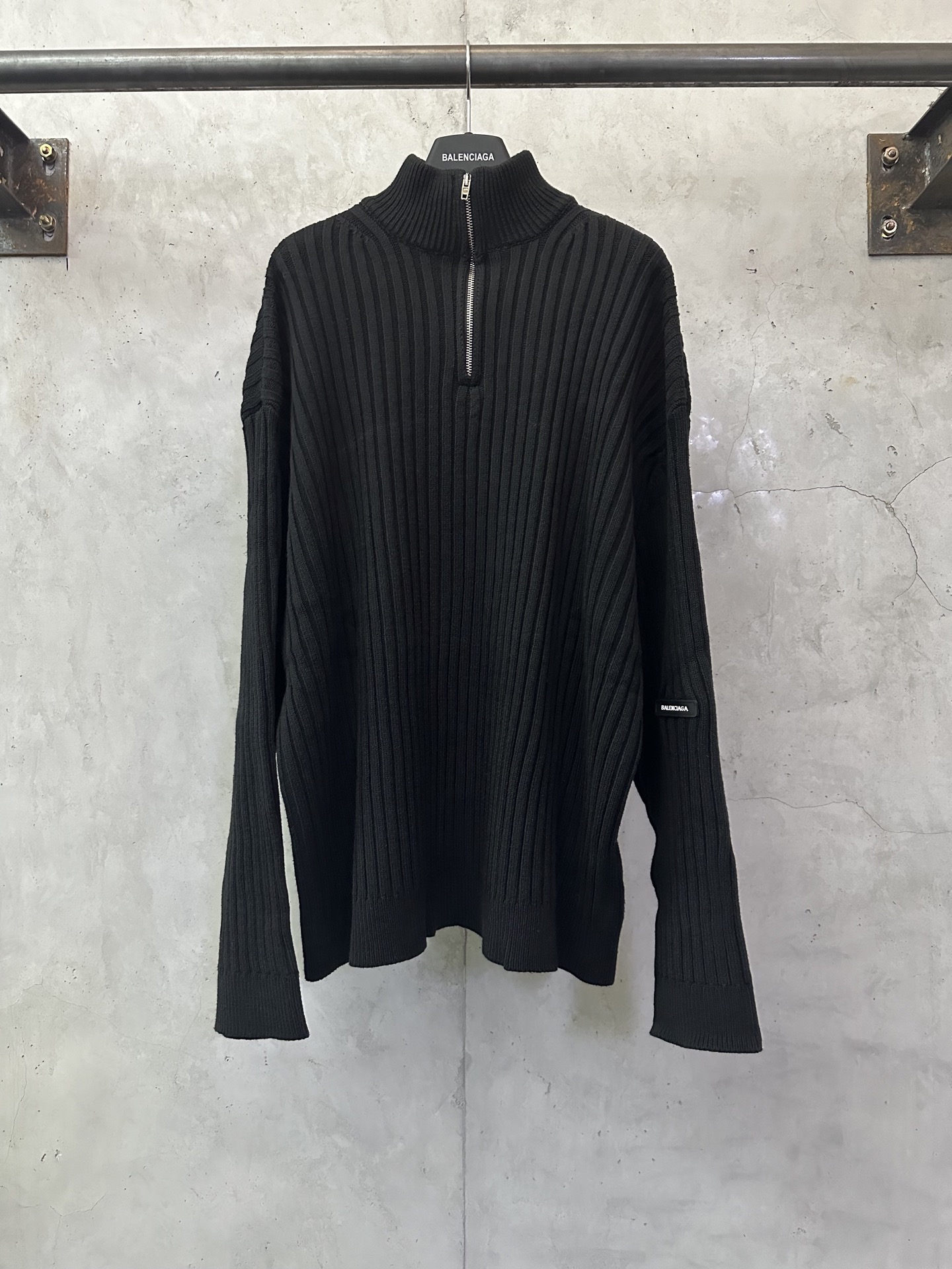 Balenciaga 발렌시아가 실리콘 로고 하프 집업 니트 스웨터 의류