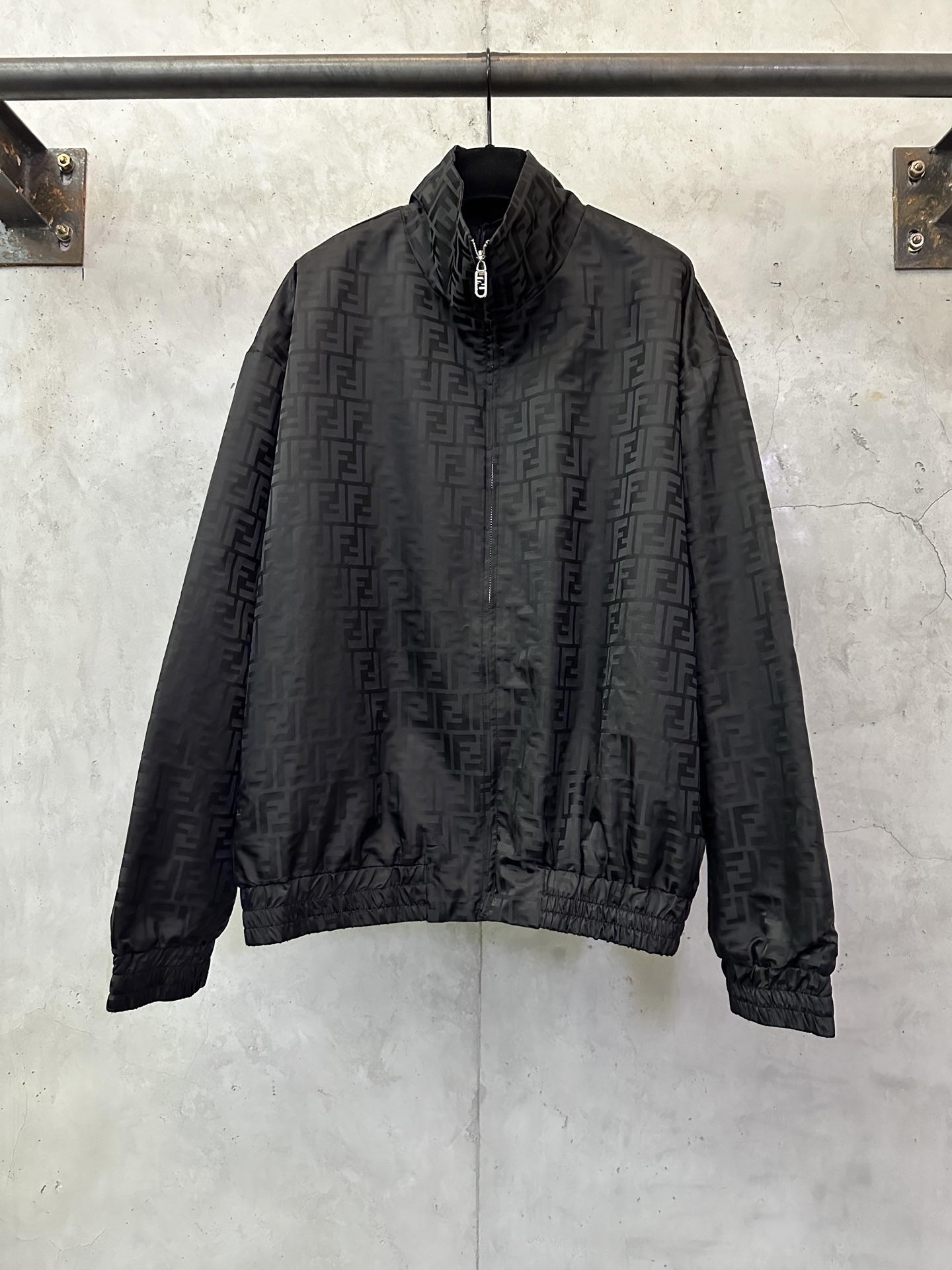 FENDI 펜디 스탠드카라 나일론 플라이트 재킷 자켓 의류