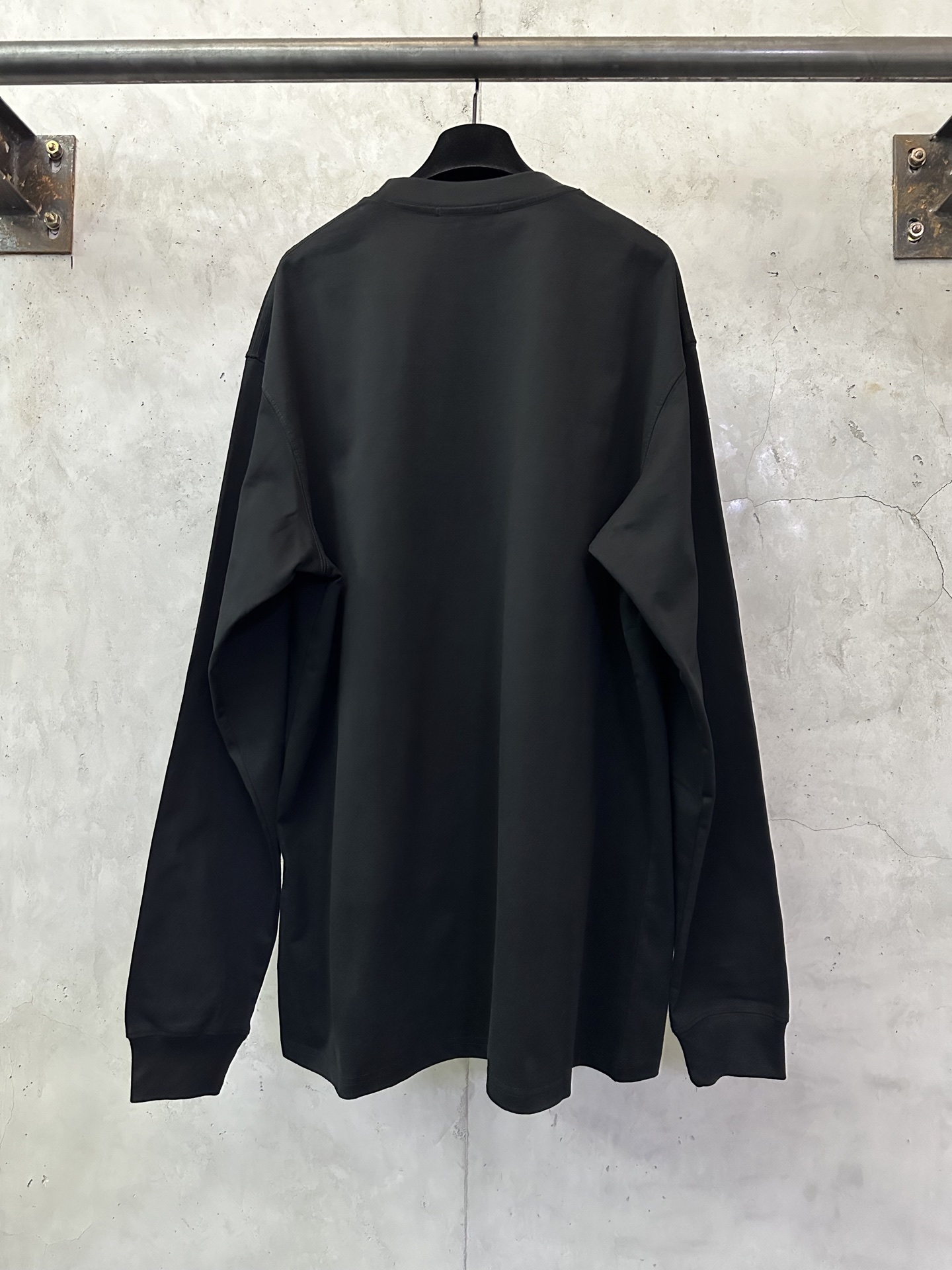 GUCCI 구찌 클래식 로고 프린트 긴팔 티셔츠 의류