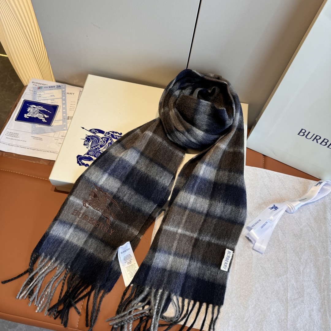 Burberry 버버리 고급 자수 로고 스카프 머플러 목도리