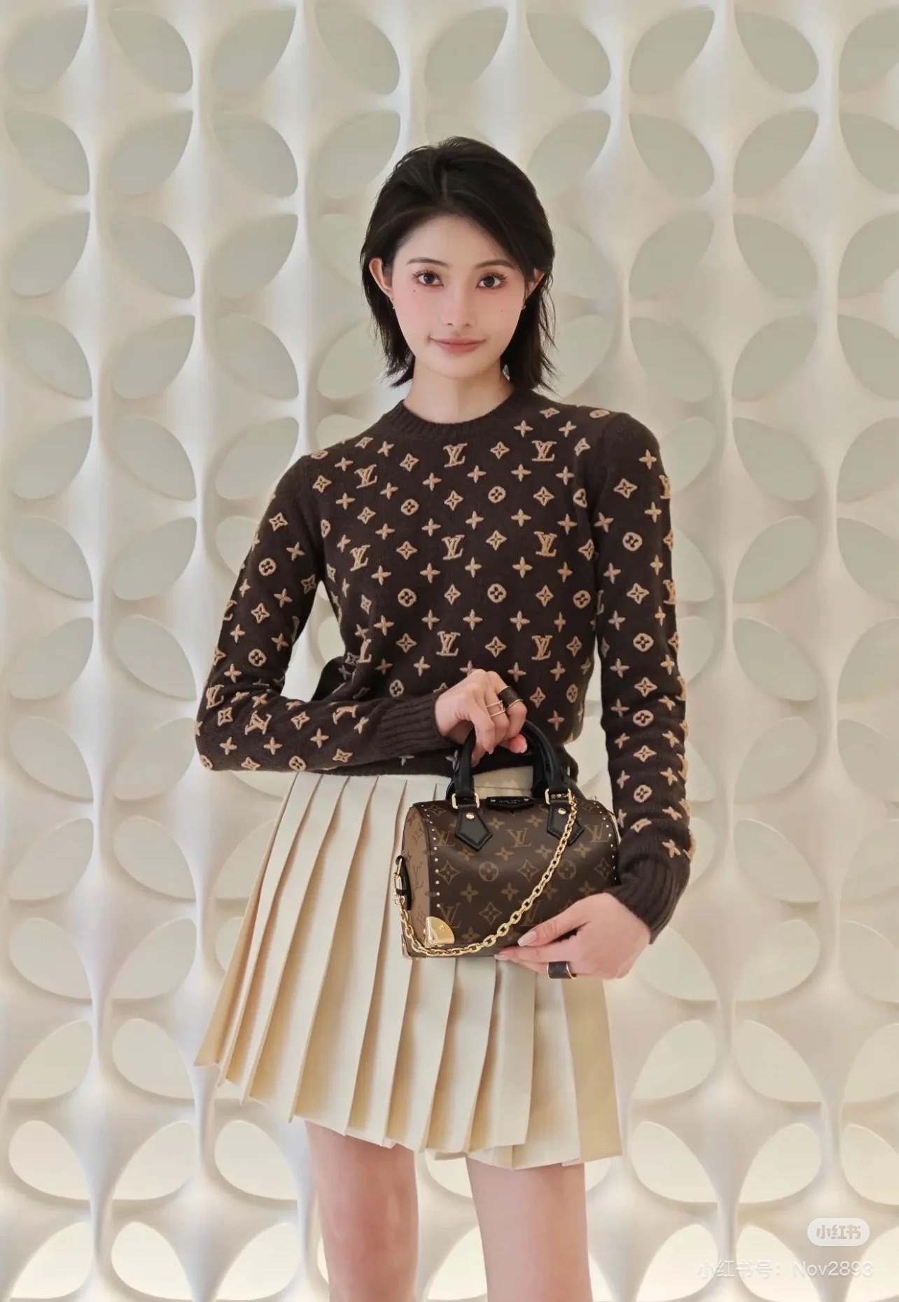 Louis Vuitton LV 루이비통 3D 엠보 로고 자수 캐시미어 니트 의류