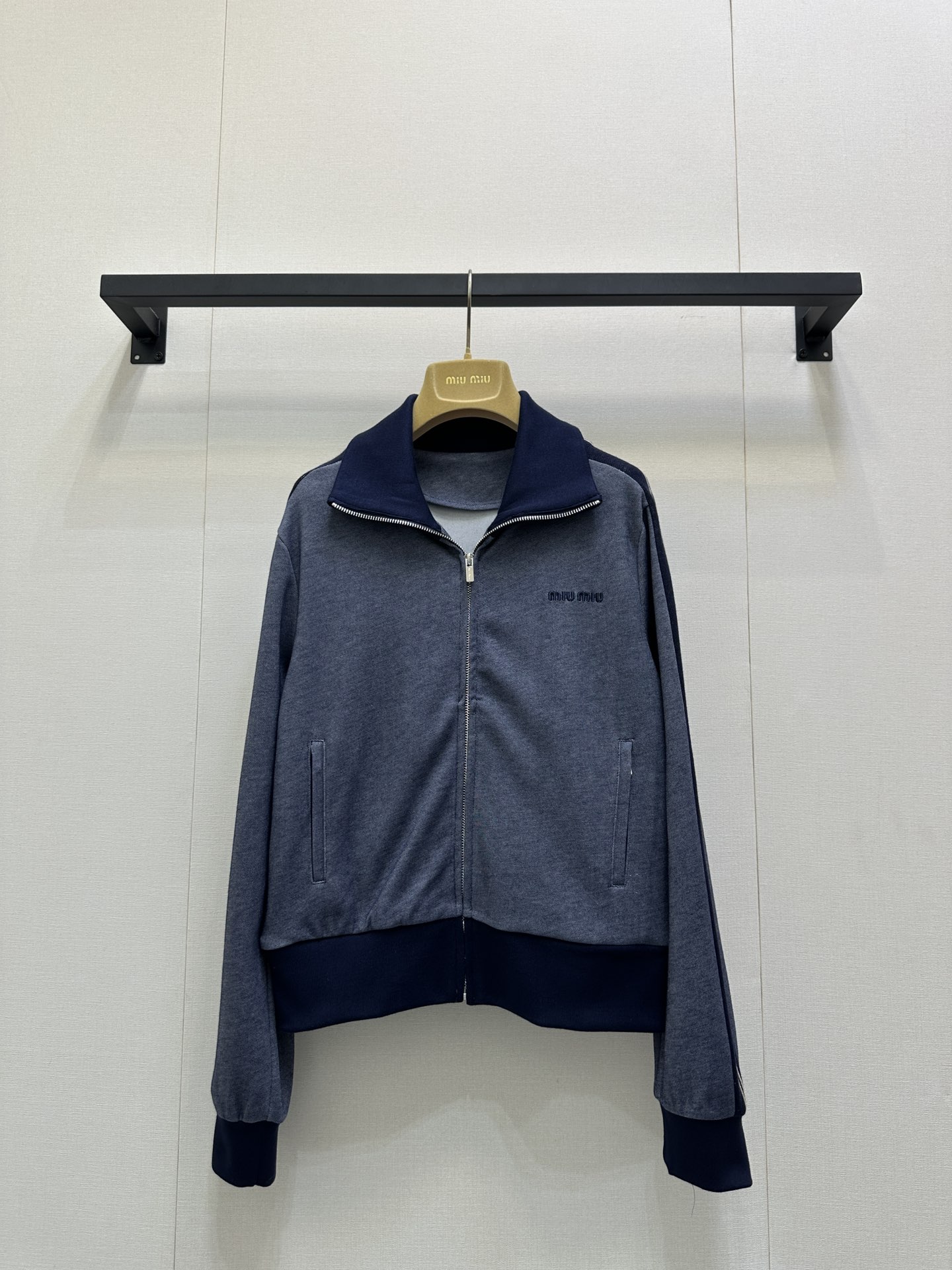 miumiu 미우미우 컬러 블록 트리밍 카라 집업 지퍼 자켓 재킷 의류