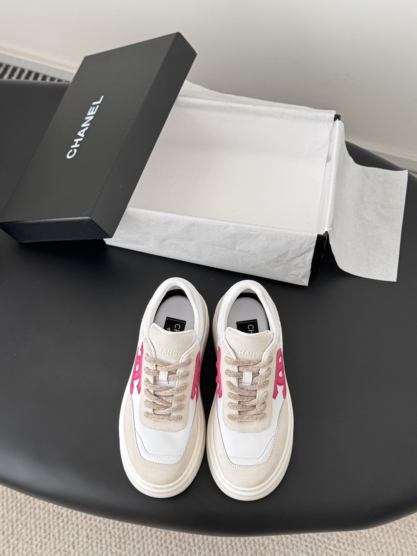 Chanel 샤넬 실버 스니커즈 신발