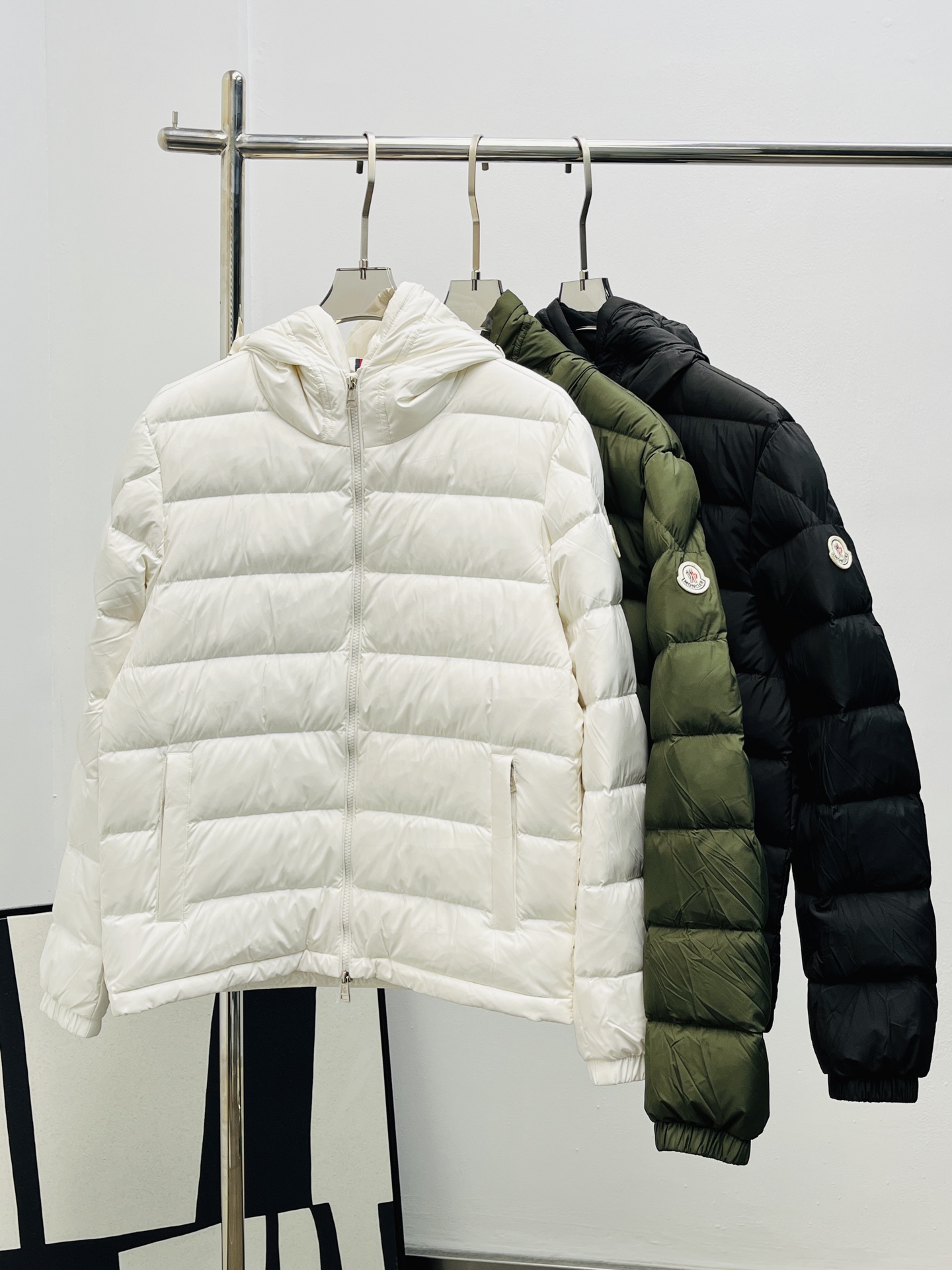 Moncler Laveraet 몽클레어 몽클레르 후드 숏다운 패딩 점퍼 의류