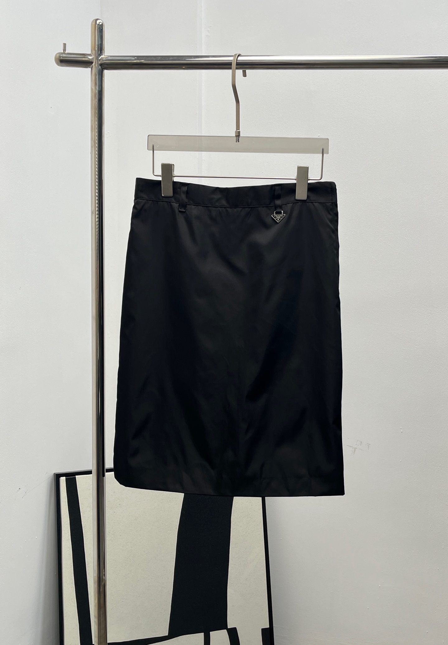 Prada 프라다 하이웨이스트 스트레이트 나일론 미디 스커트 치마 의류