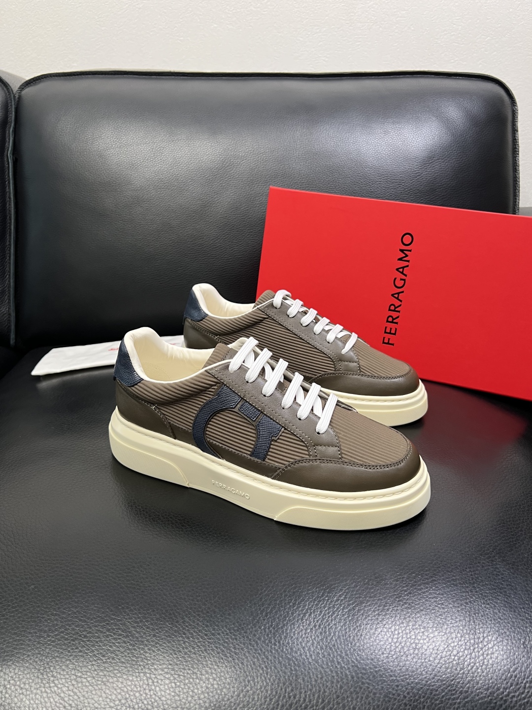 Ferragamo 페라가모 최고급 수제 스니커즈 신발