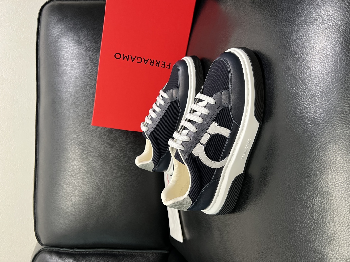 Ferragamo 페라가모 최고급 수제 스니커즈 신발