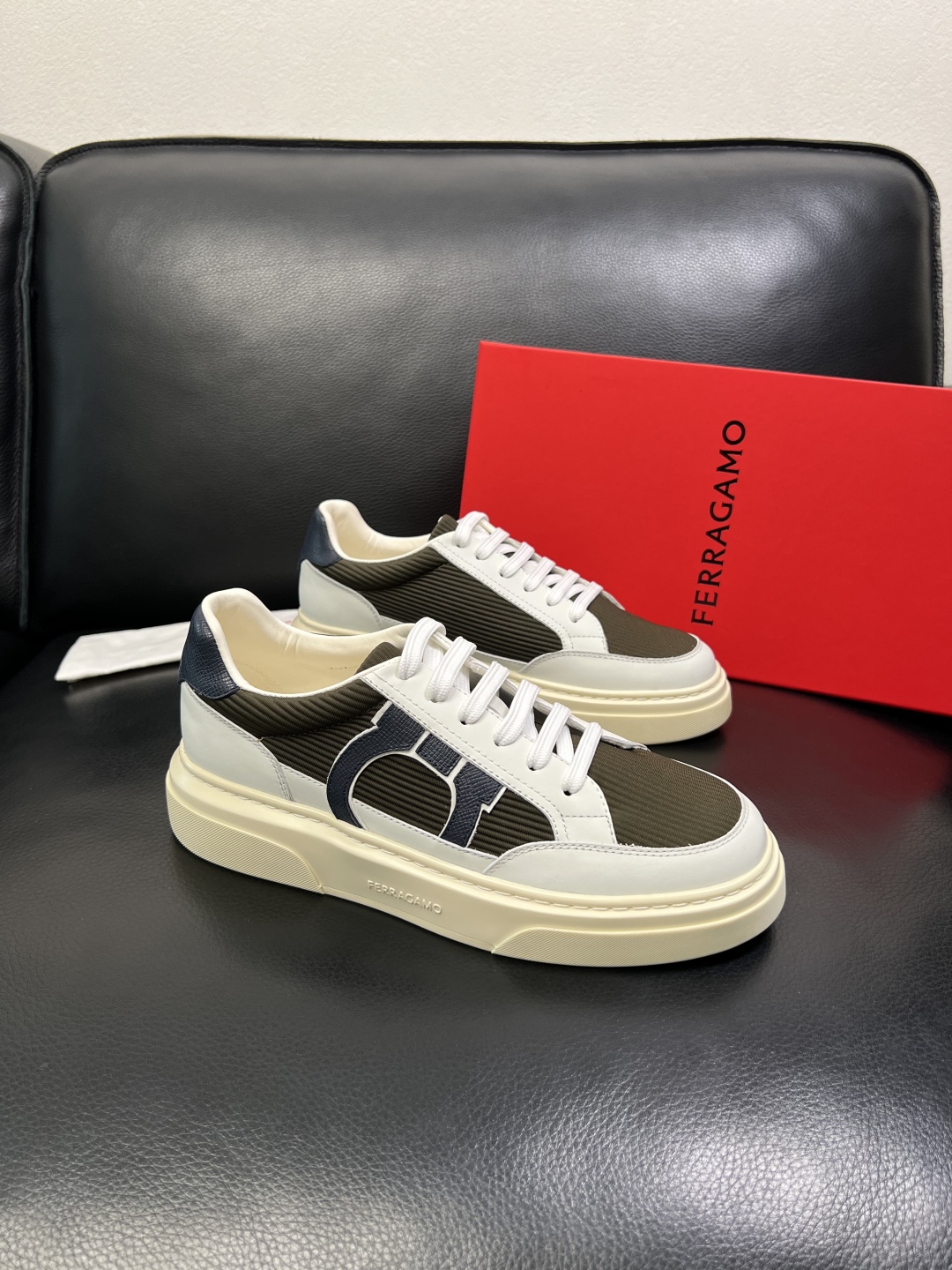 Ferragamo 페라가모 최고급 수제 스니커즈 신발