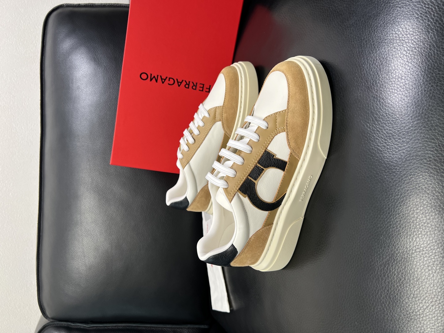Ferragamo 페라가모 최고급 수제 스니커즈 신발