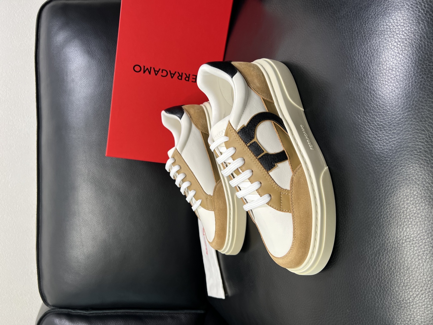 Ferragamo 페라가모 최고급 수제 스니커즈 신발