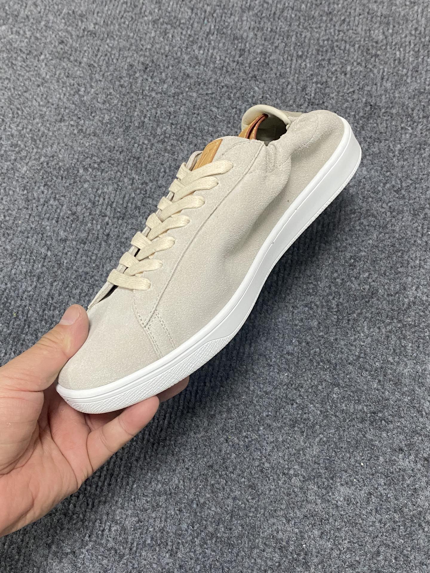 LV 루이비통 천연 소가죽 비즈니스 스니커즈 신발