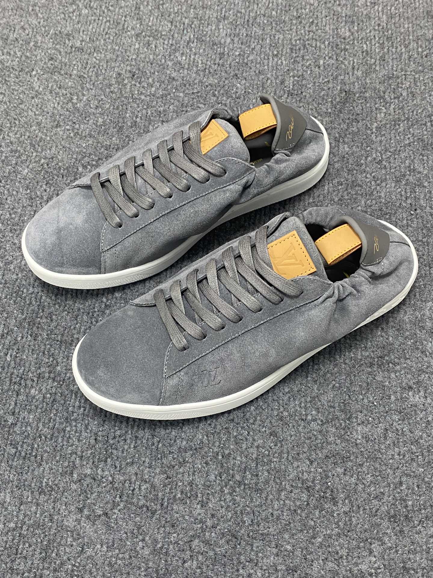 LV 루이비통 천연 소가죽 비즈니스 스니커즈 신발