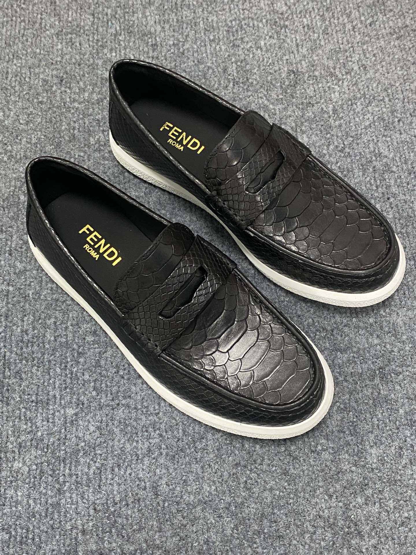 FENDI 펜디 밀라노 패션쇼 로퍼 구두 신발