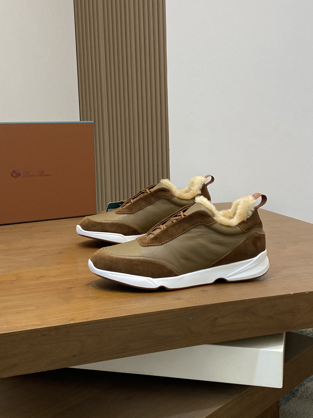 Loro Piana 로로피아나 Weekend Walk 남성 울 방한 스니커즈 신발