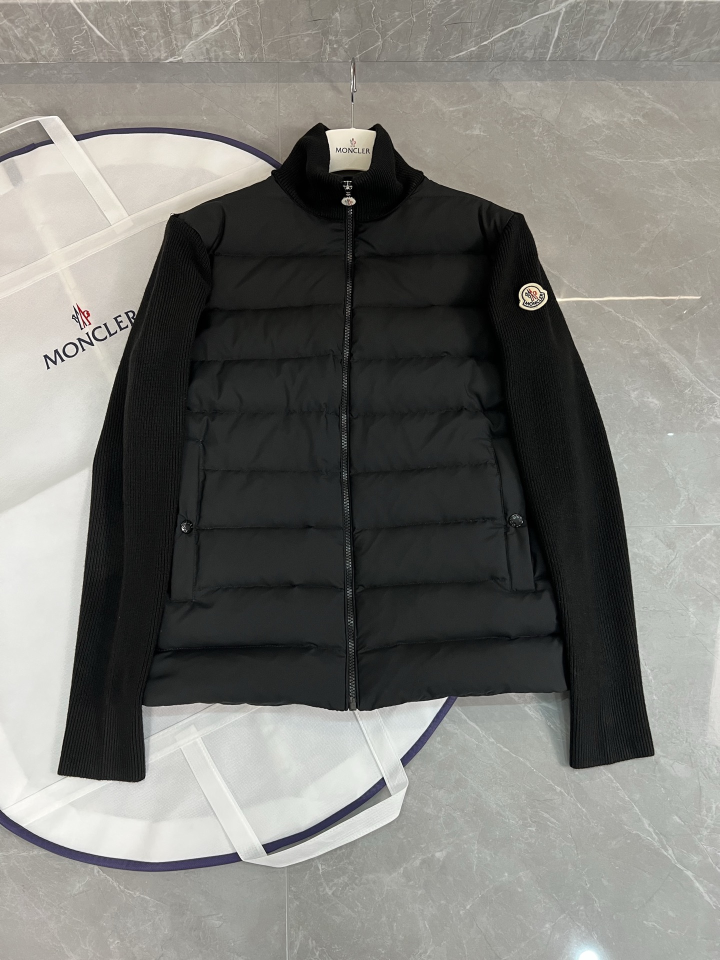 Moncler 몽클레어 몽클레르 다운 재킷 자켓 의류