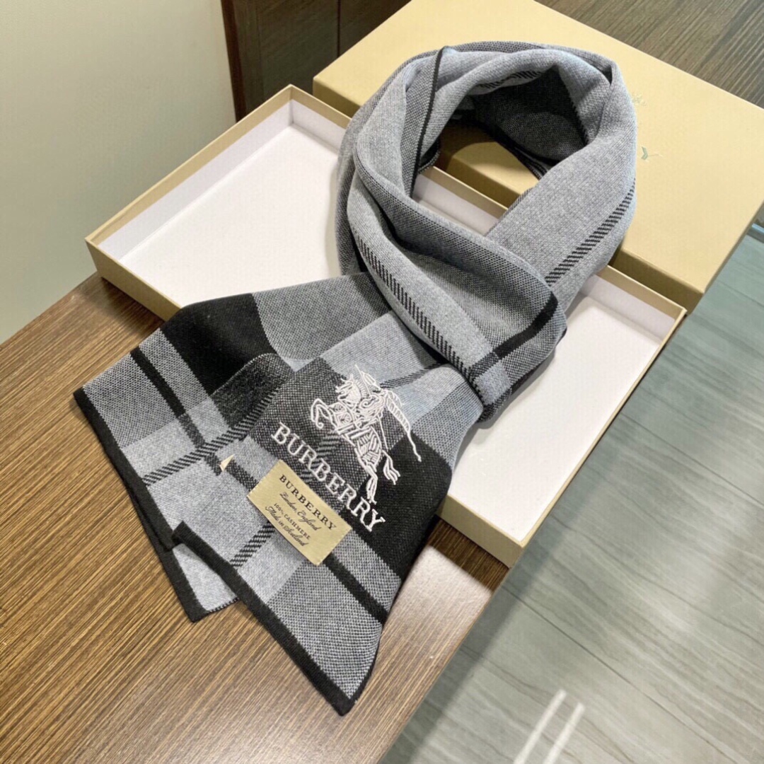 Burberry 버버리 고급 캐시미어 니트 머플러 목도리