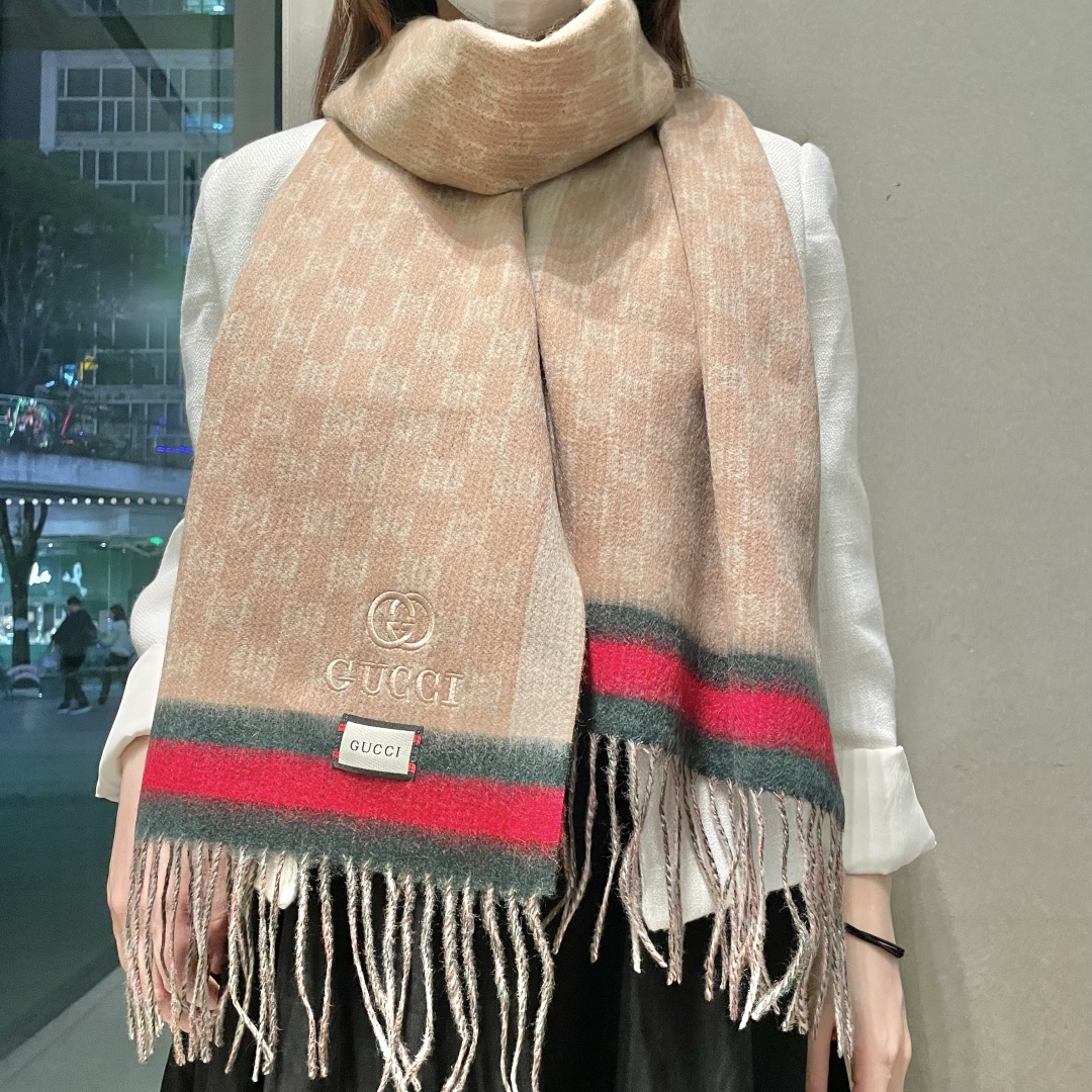 Gucci 구찌 클래식 GG 로고 머플러 목도리