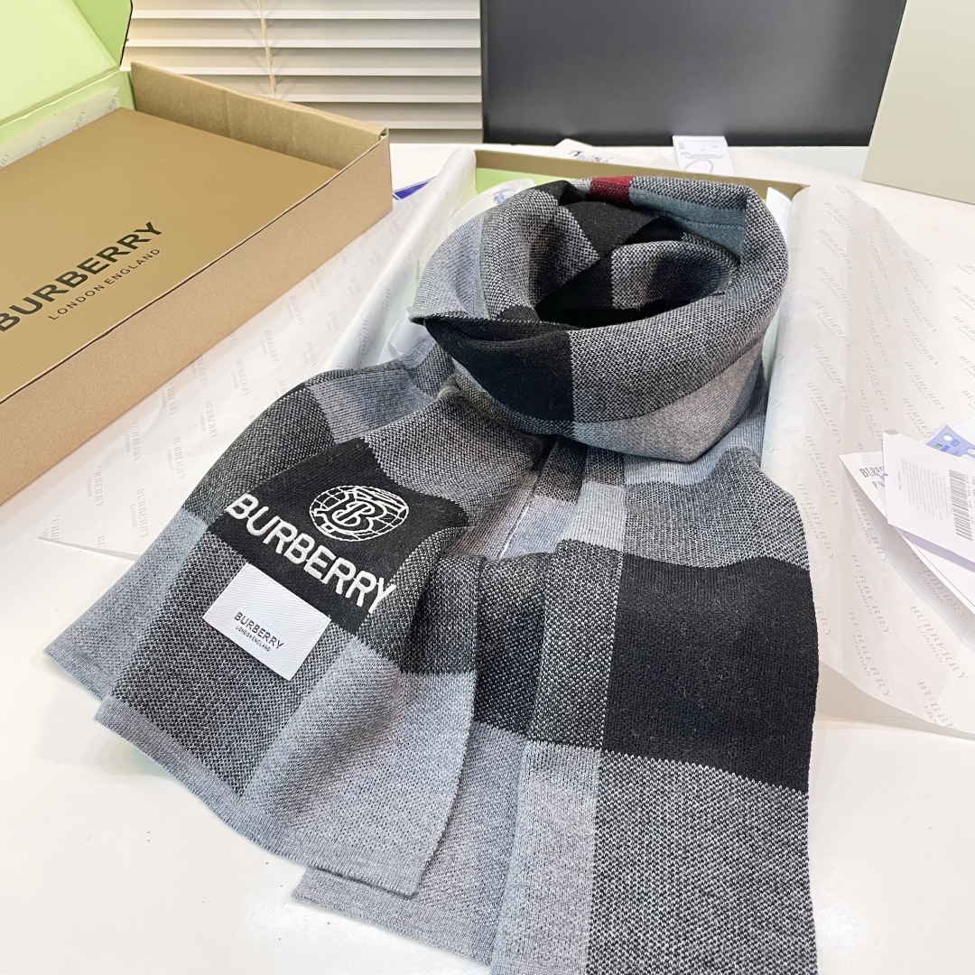 Burberry 버버리 TB 로고 캐시미어 머플러 목도리