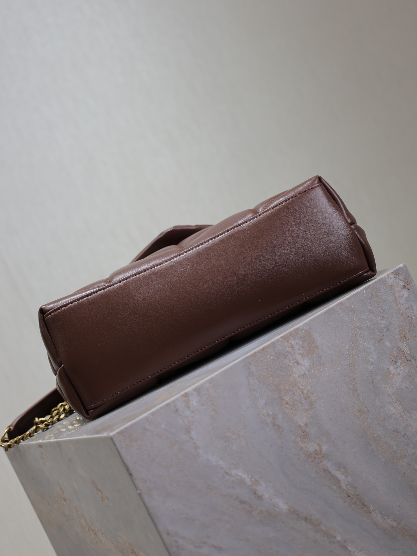 YSL Loulou Puffer 생로랑 체인백 가방 (커피색·골드 메탈)