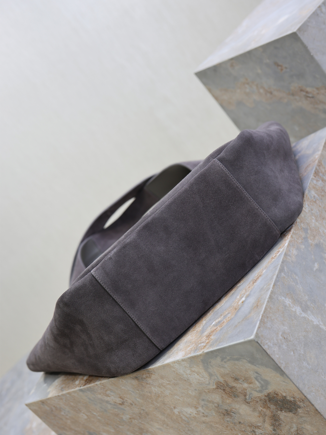 YSL Bea hobo 생로랑 쇼퍼백 / 호보백 가방 (그레이 스웨이드·골드 메탈)