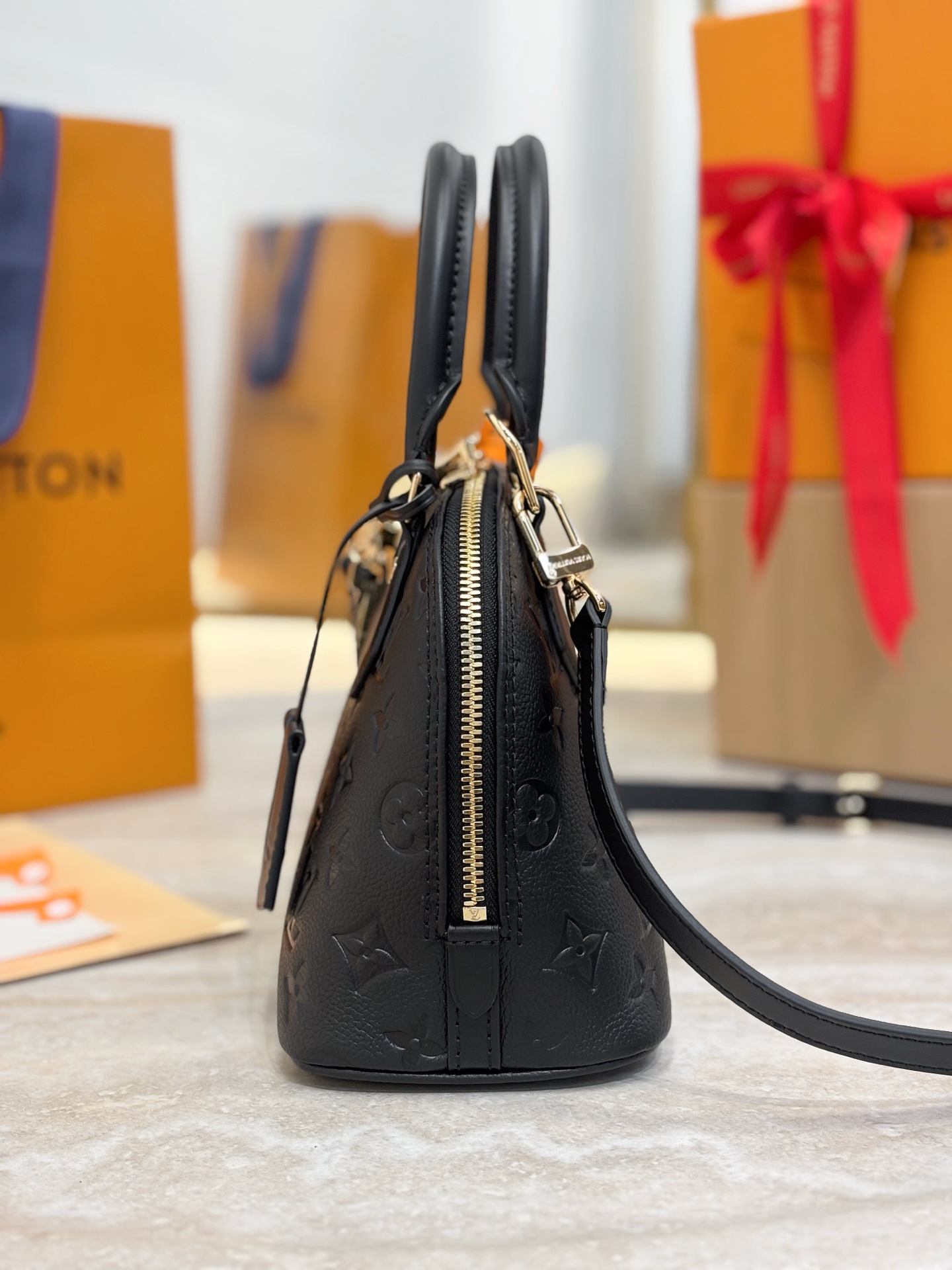 LV Alma BB 백 루이비통 토트백 숄더백 가방 (모델 M26409, 블랙)