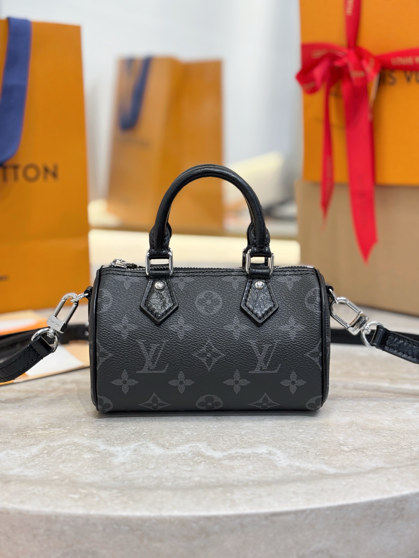 LV 루이비통 Nano Speedy 백 토트백 숄더백 가방 (M26573 / 모노그램 블랙)