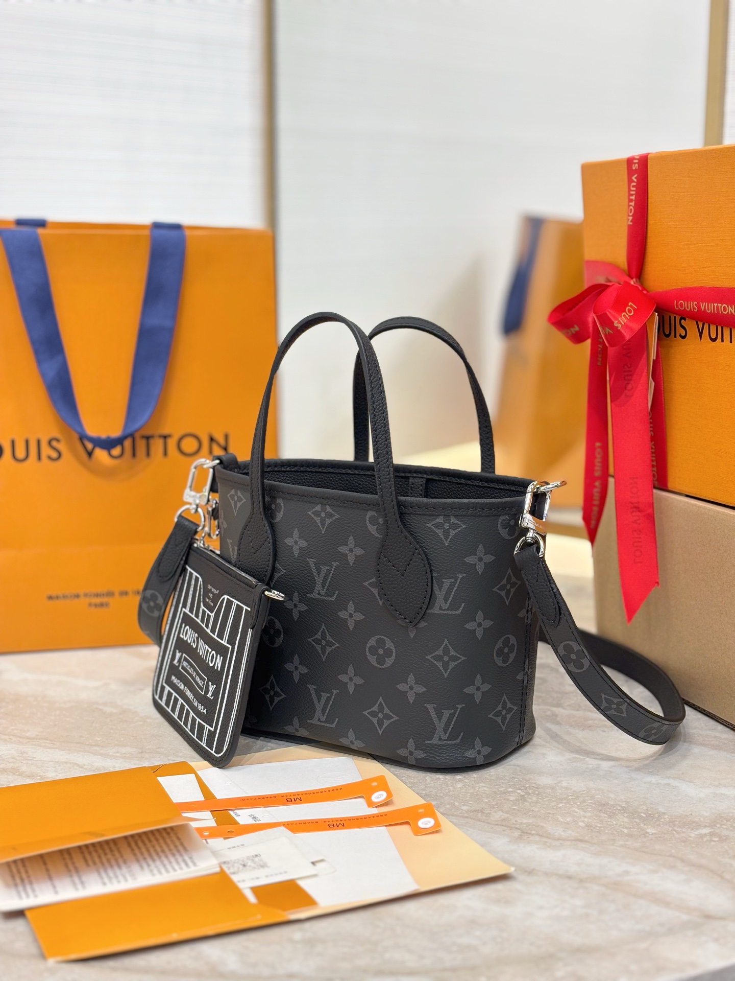 LV 루이비통 Neverfull Bandoulière Inside Out BB 토트백 숄더백 가방 (M15210 / 모노그램 에클립스)