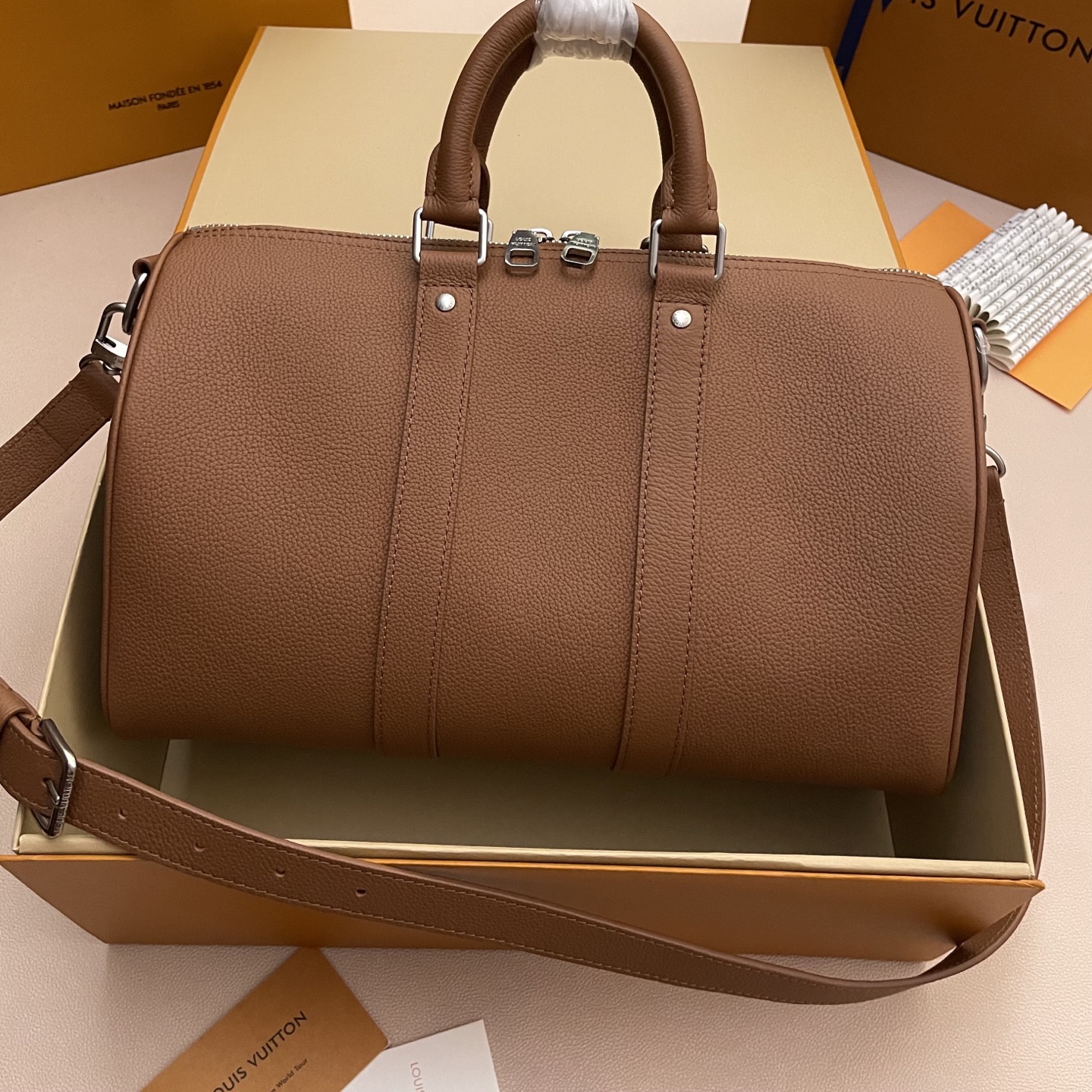 LV 루이비통 Keepall Bandoulière 35 키폴 여행가방 토트백 가방 (M15249 블랙 / M25980 브라운)