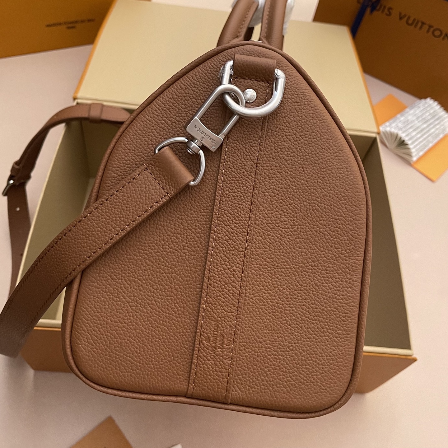 LV 루이비통 Keepall Bandoulière 35 키폴 여행가방 토트백 가방 (M15249 블랙 / M25980 브라운)