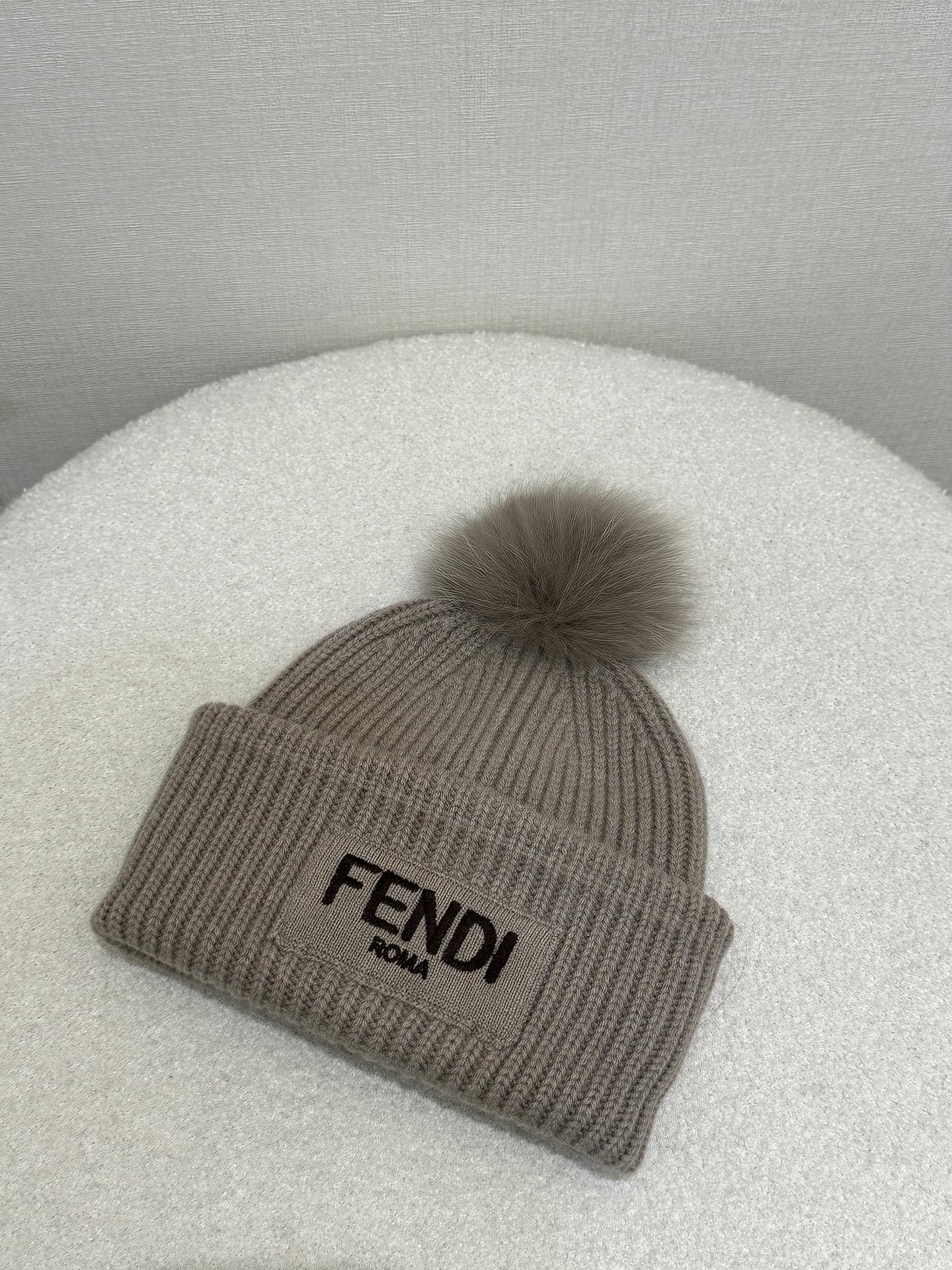 Fendi 펜디 하이엔드 핸드메이드 컬렉션 캐시미어 비니 모자