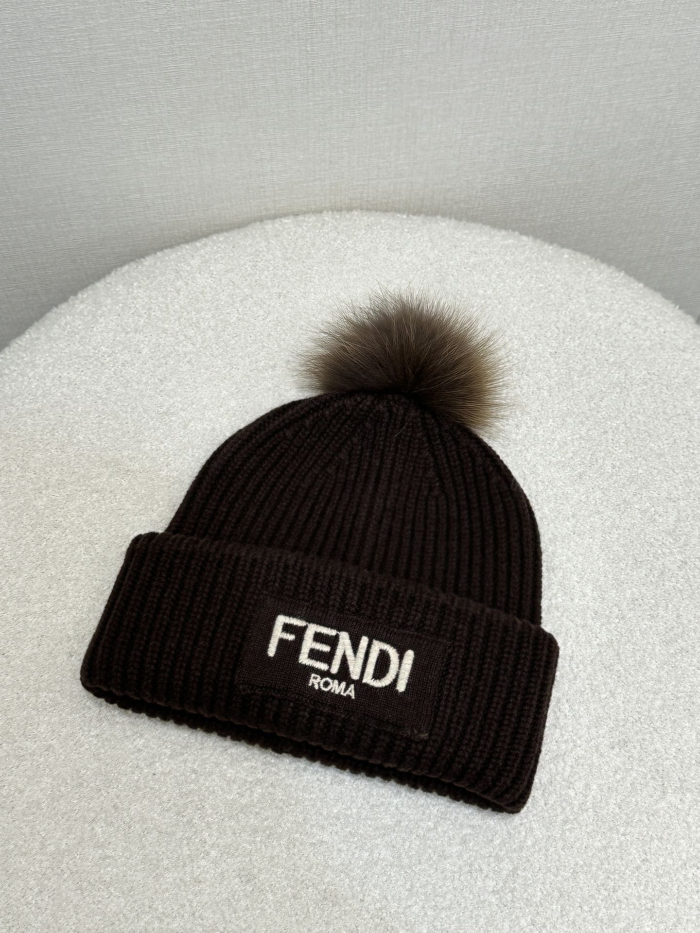 Fendi 펜디 하이엔드 핸드메이드 컬렉션 캐시미어 비니 모자