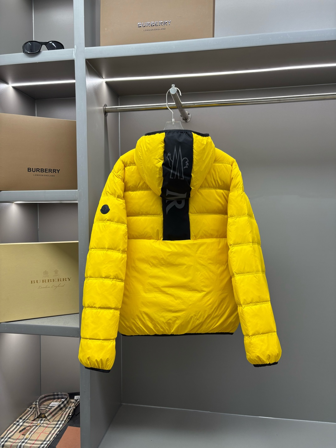 Moncler 몽클레어 몽클레르 배색 로고 패딩 점퍼 자켓 의류