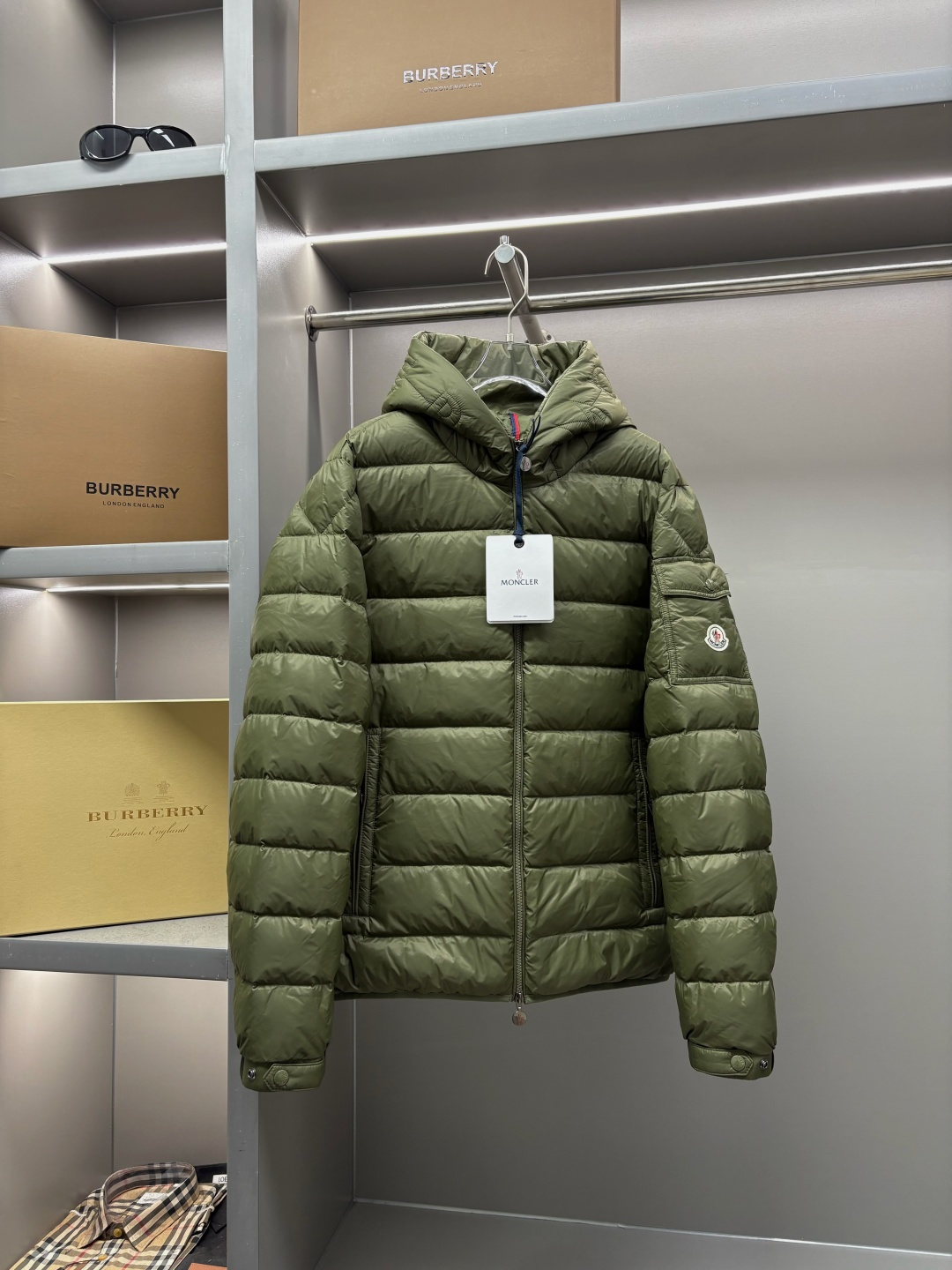 Moncler 몽클레어 몽클레르 후드 다운 패딩 점퍼 자켓 의류