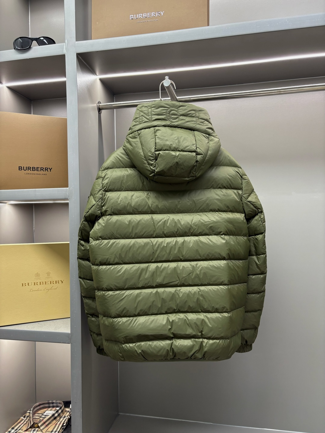 Moncler 몽클레어 몽클레르 후드 다운 패딩 점퍼 자켓 의류