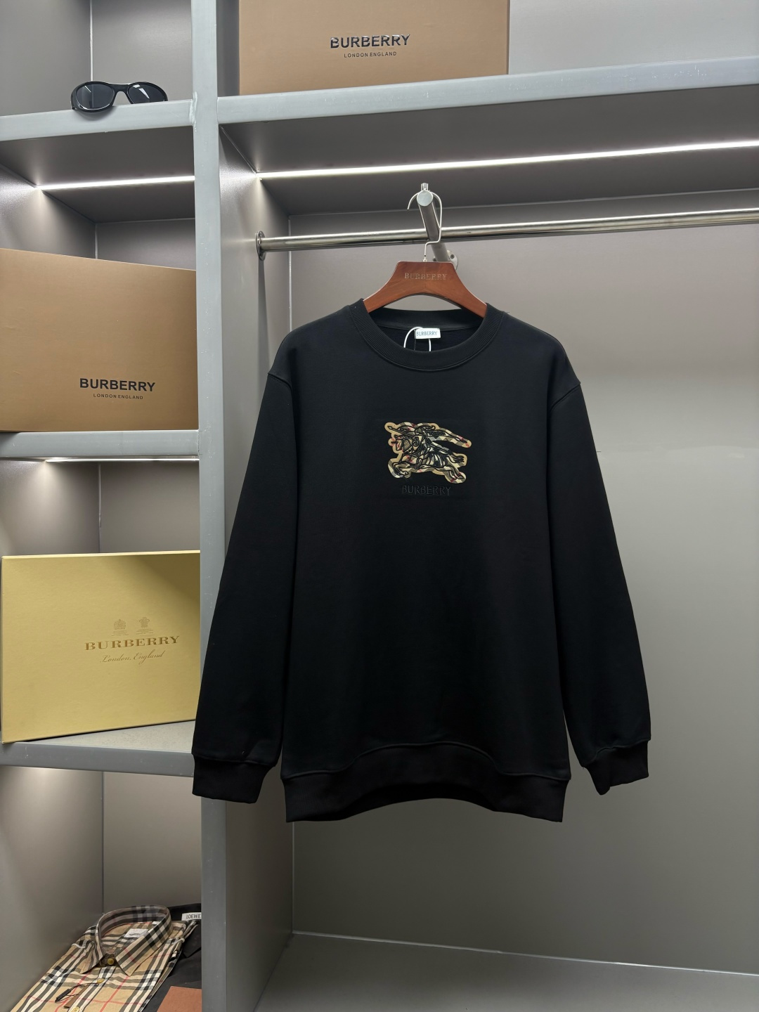 Burberry 버버리 체크 전마 자수 크루넥 맨투맨 티셔츠 의류