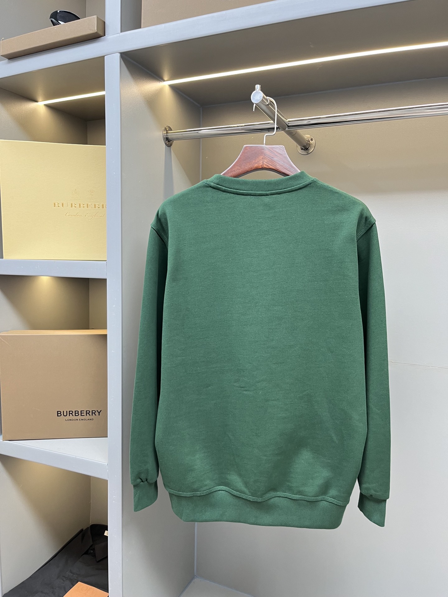 Burberry BBR 버버리 기수(Knight) 자수 코튼 라운드넥 스웨트셔츠 맨투맨 티셔츠 의류