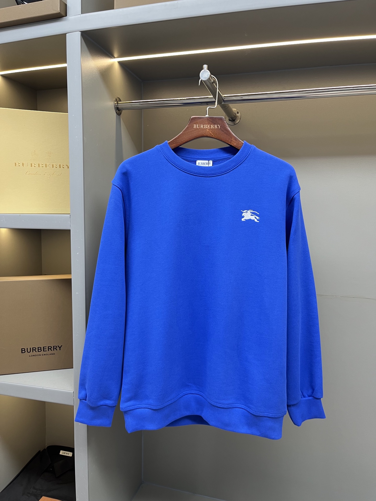 Burberry BBR 버버리 기수(Knight) 자수 코튼 라운드넥 스웨트셔츠 맨투맨 티셔츠 의류