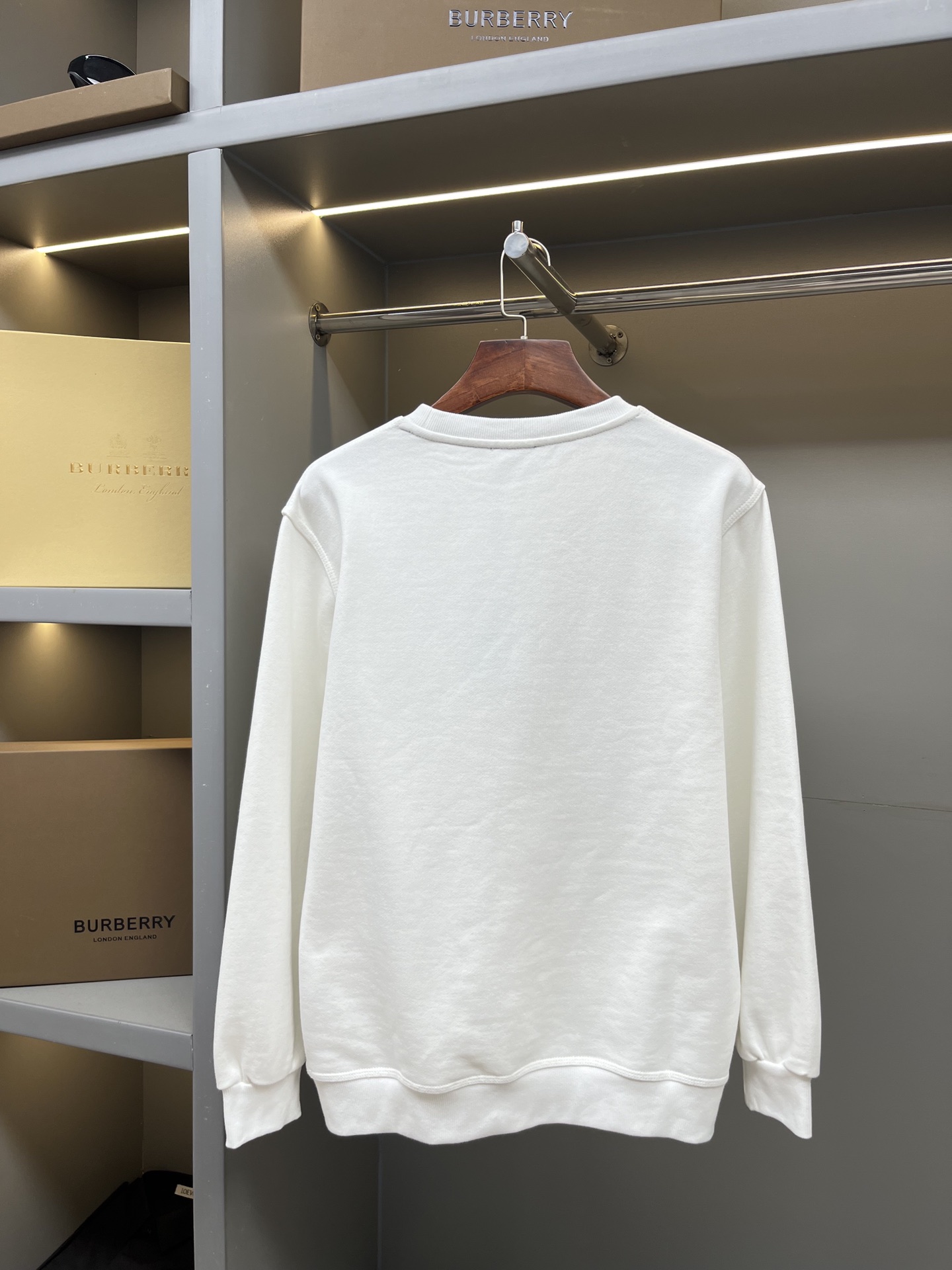 Burberry BBR 버버리 기수(Knight) 자수 코튼 라운드넥 스웨트셔츠 맨투맨 티셔츠 의류