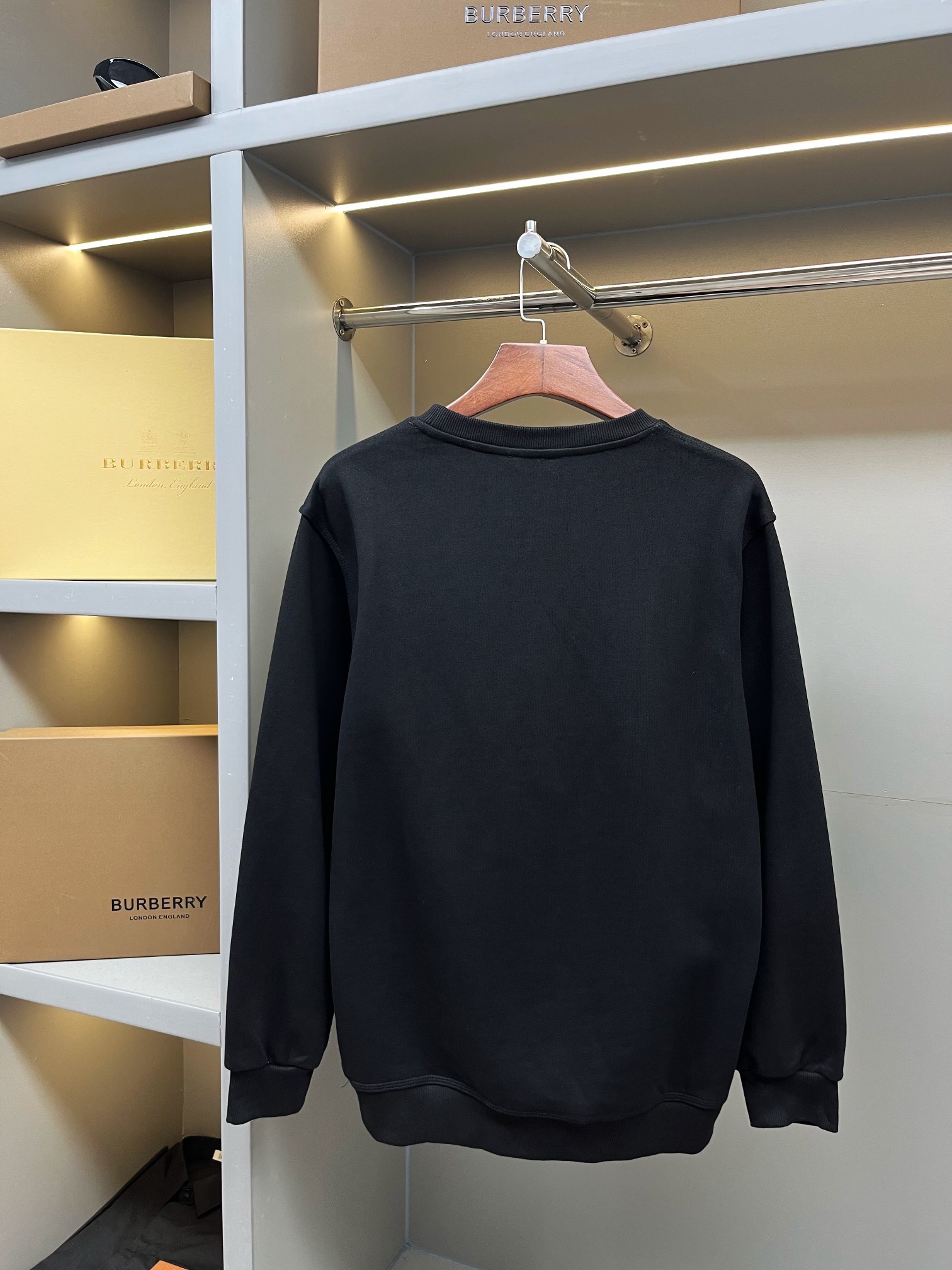 Burberry BBR 버버리 기수(Knight) 자수 코튼 라운드넥 스웨트셔츠 맨투맨 티셔츠 의류