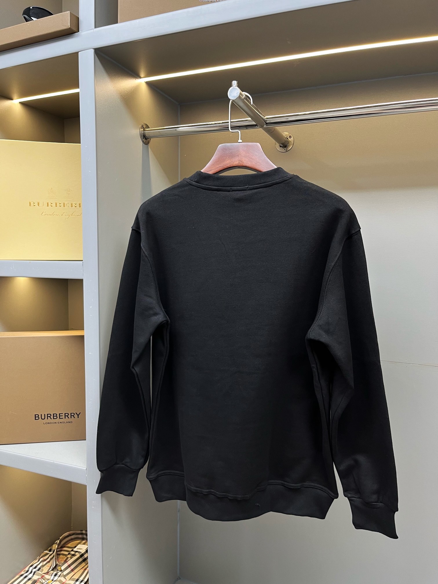 Burberry BBR 버버리 플록(Flocked) 자수 코튼 라운드넥 스웨트셔츠 맨투맨 티셔츠 의류