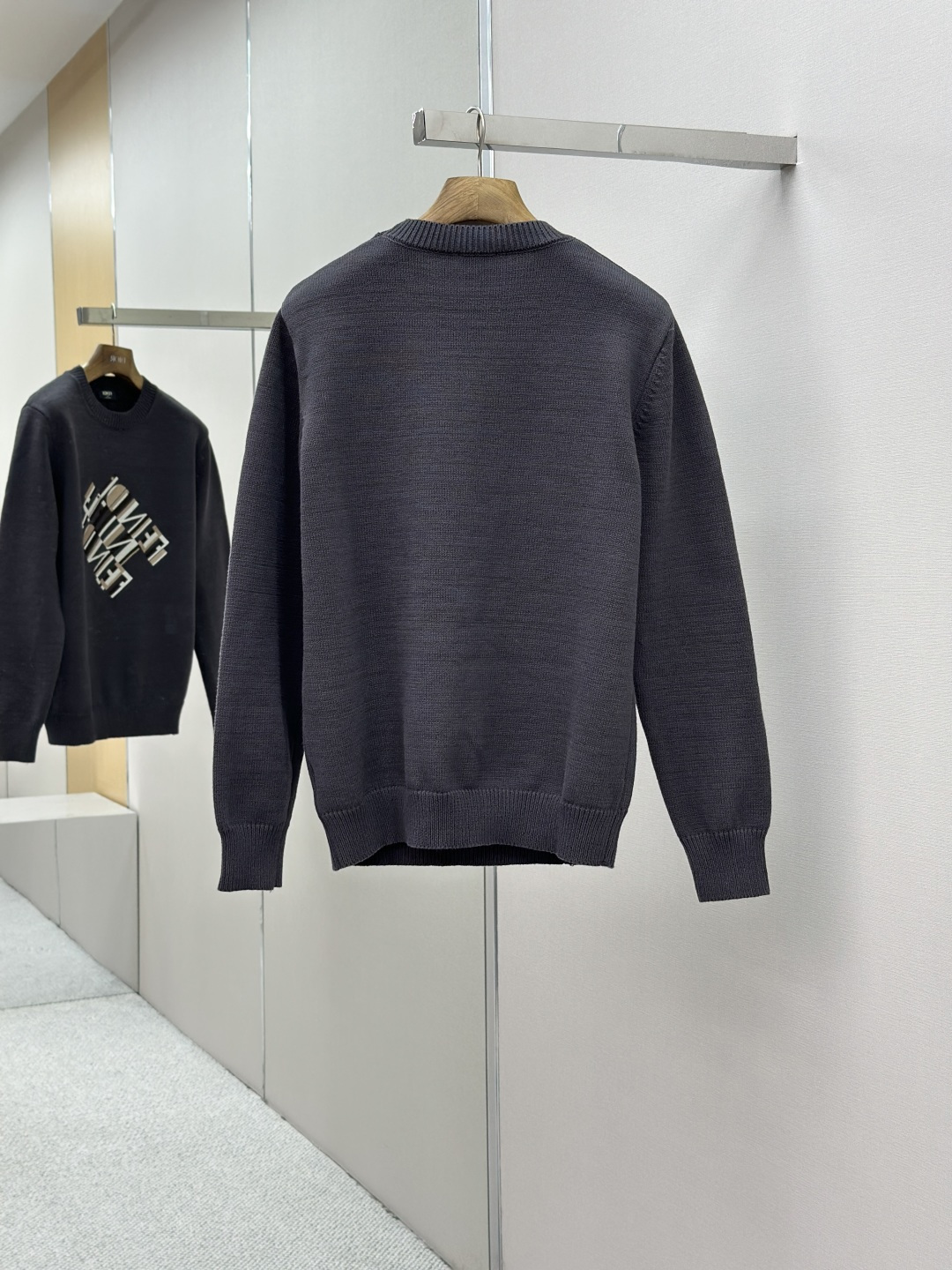 FENDI 펜디 3D 자수 니트 풀오버 의류