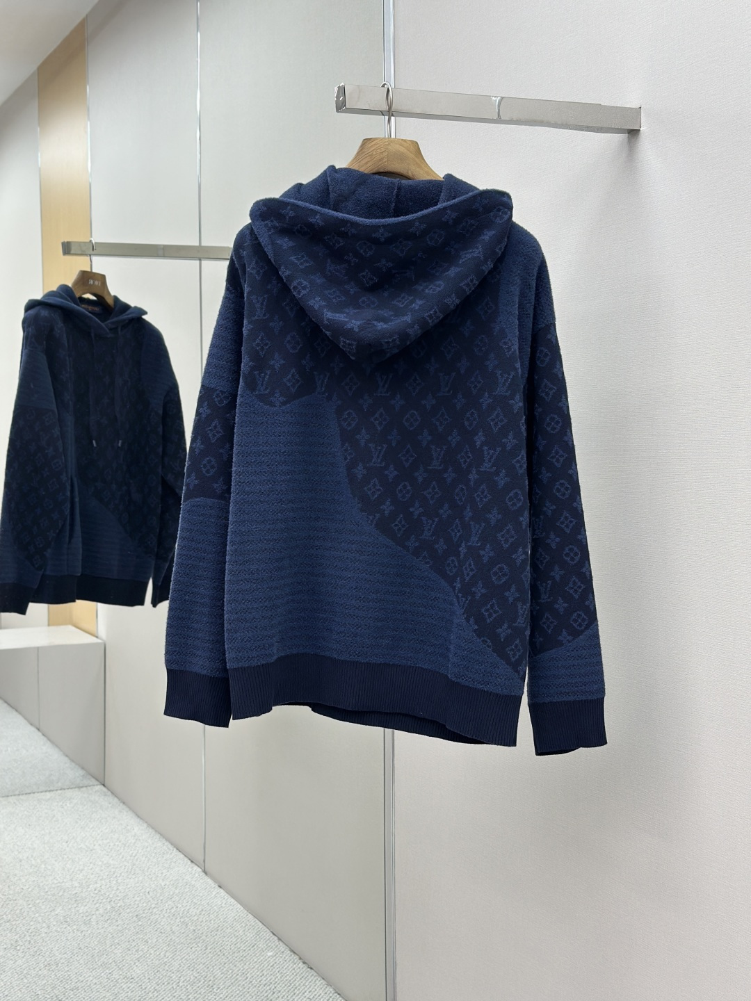 LOUIS VUITTON Monogram LV 루이비통 패치 후드티 스웨트셔츠 티셔츠 의류